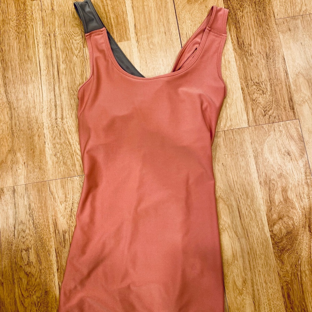Sports tank